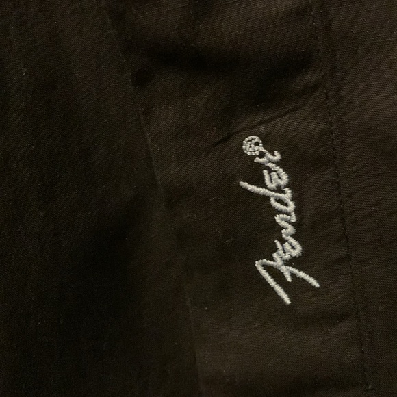 Fender (L) - Picture 8 of 16